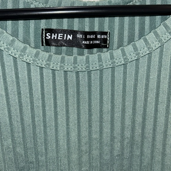 SHEIN tank - Picture 3 of 4